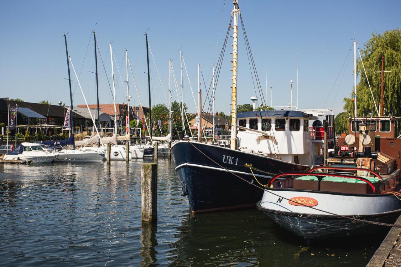Hotel Snouck van Loosen Enkhuizen Buitenkant foto